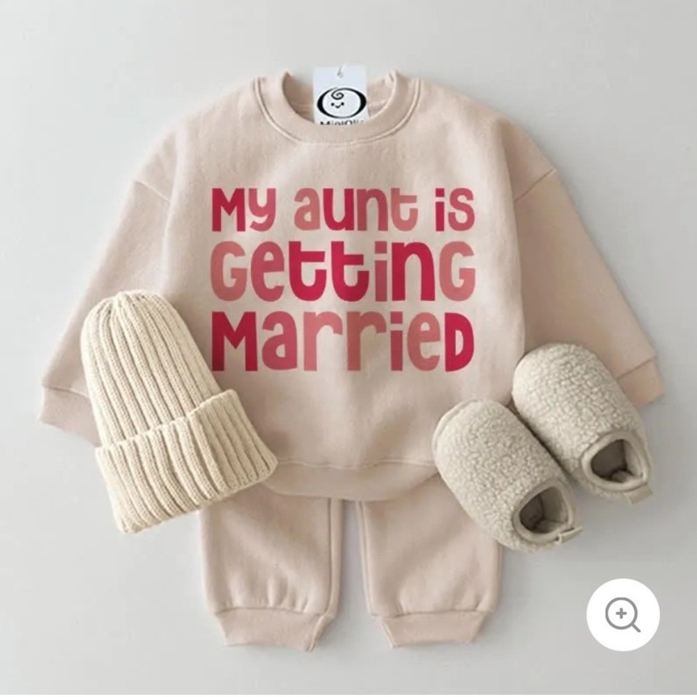 NWT, Miniolie MY AUNT IS GETTING MARRIED Baby Set, 3 to 6 months, H62